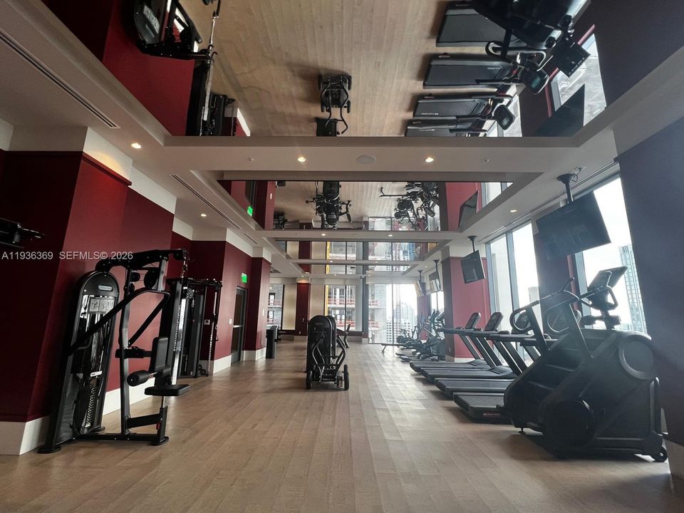 出租: $3,400 (1 贝兹, 1 浴室, 0 平方英尺)