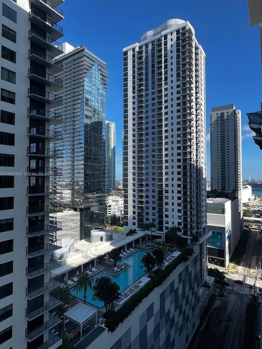 出租: $3,400 (1 贝兹, 1 浴室, 0 平方英尺)