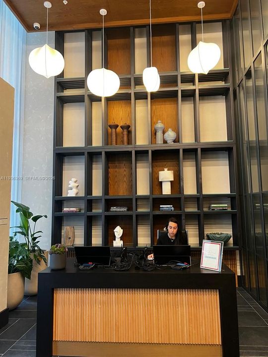 出租: $3,400 (1 贝兹, 1 浴室, 0 平方英尺)