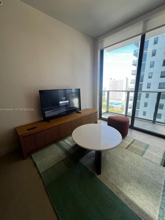 出租: $3,400 (1 贝兹, 1 浴室, 0 平方英尺)