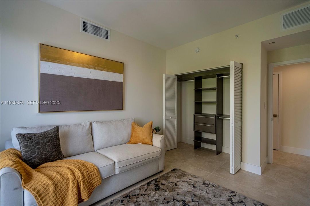 В аренду: $4,750 (3 спален, 3 ванн, 1465 Квадратных фут)