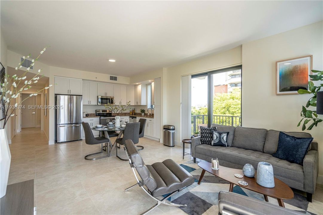 В аренду: $4,750 (3 спален, 3 ванн, 1465 Квадратных фут)