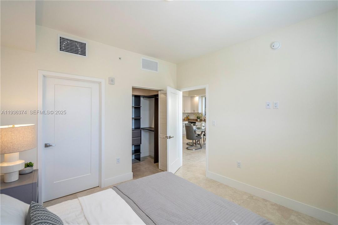 В аренду: $4,750 (3 спален, 3 ванн, 1465 Квадратных фут)