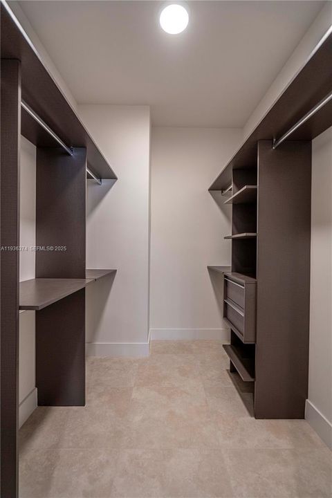 В аренду: $4,750 (3 спален, 3 ванн, 1465 Квадратных фут)