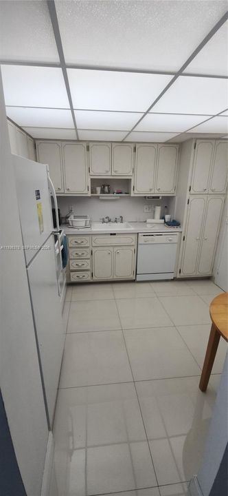 Недавно арендовано: $2,500 (2 спален, 2 ванн, 1240 Квадратных фут)
