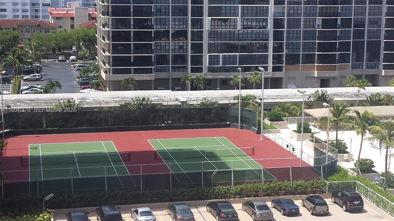 2 lighted tennis courts