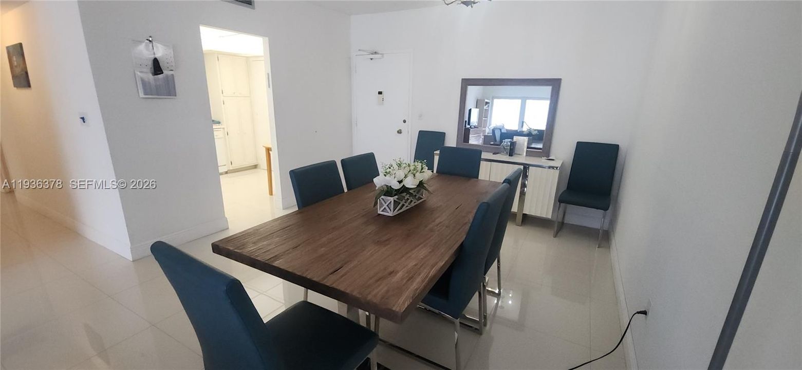 Недавно арендовано: $2,500 (2 спален, 2 ванн, 1240 Квадратных фут)