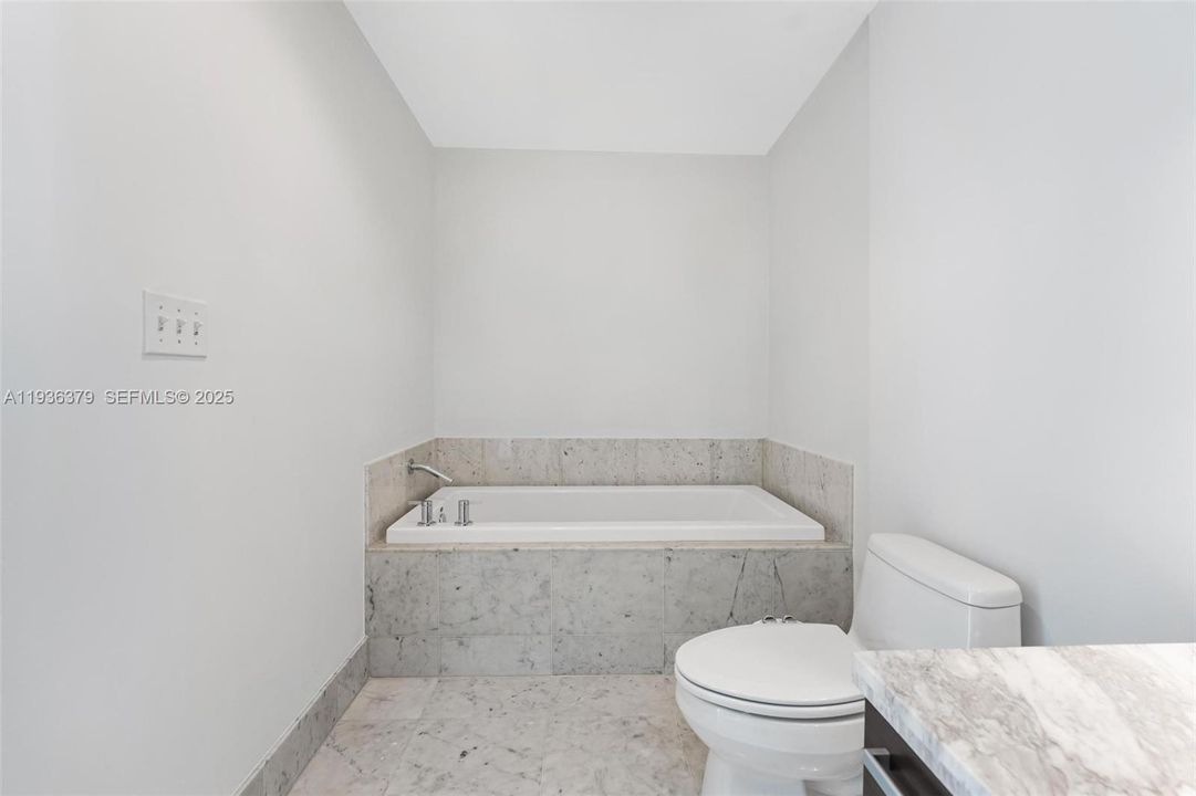 В аренду: $2,800 (1 спален, 1 ванн, 806 Квадратных фут)