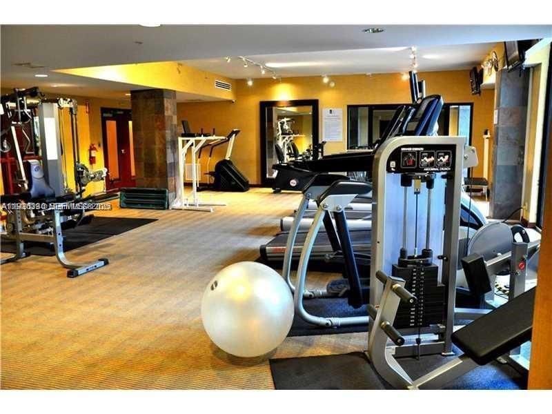 待售: $375,000 (2 贝兹, 2 浴室, 1302 平方英尺)