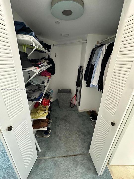 待售: $375,000 (2 贝兹, 2 浴室, 1302 平方英尺)