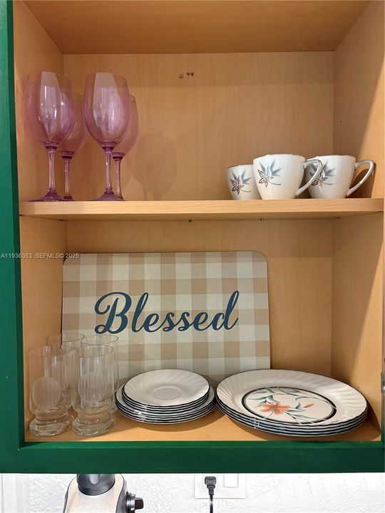 В аренду: $2,800 (1 спален, 1 ванн, 820 Квадратных фут)