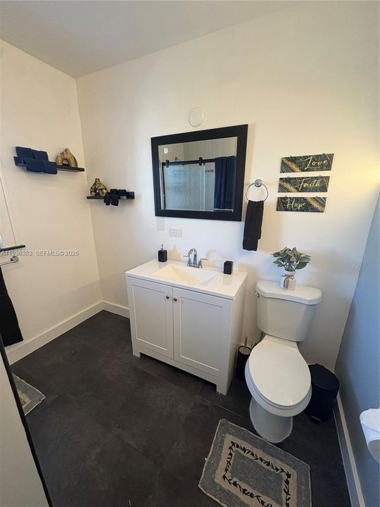 В аренду: $2,800 (1 спален, 1 ванн, 820 Квадратных фут)