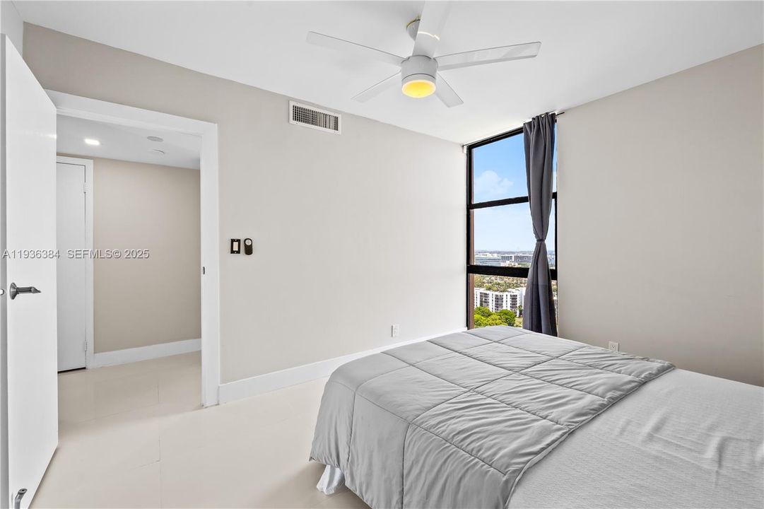 待售: $430,000 (2 贝兹, 2 浴室, 1313 平方英尺)