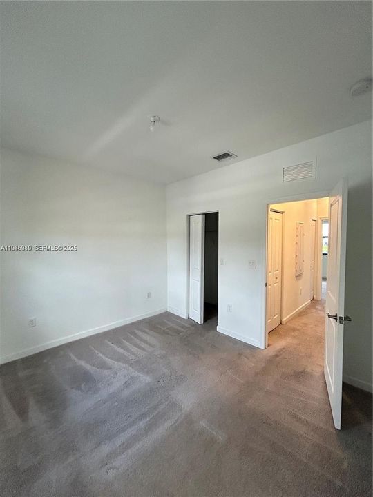 В аренду: $2,500 (3 спален, 3 ванн, 1328 Квадратных фут)