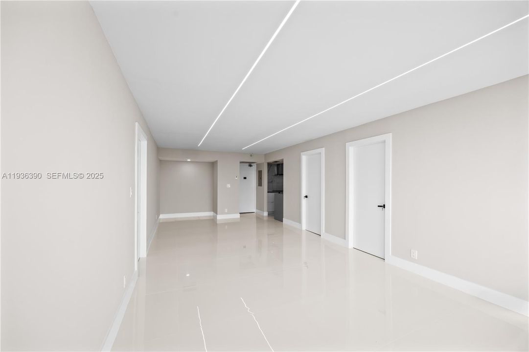 待售: $390,000 (2 贝兹, 2 浴室, 1157 平方英尺)