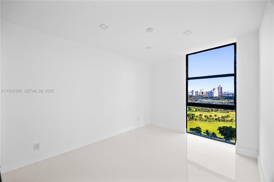 待售: $390,000 (2 贝兹, 2 浴室, 1157 平方英尺)