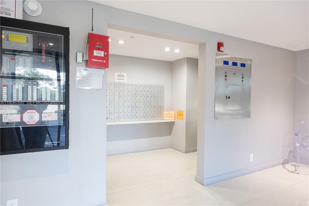 待售: $390,000 (2 贝兹, 2 浴室, 1157 平方英尺)