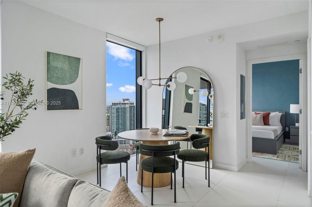 For Sale: $790,000 (2 beds, 2 baths, 944 Square Feet)