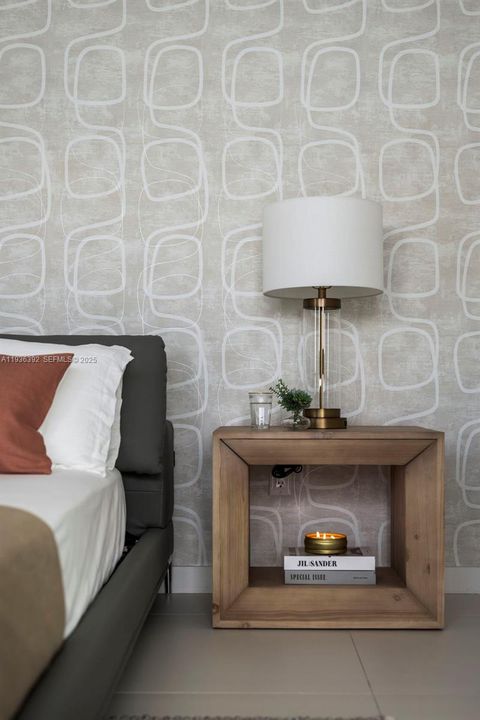 For Sale: $790,000 (2 beds, 2 baths, 944 Square Feet)