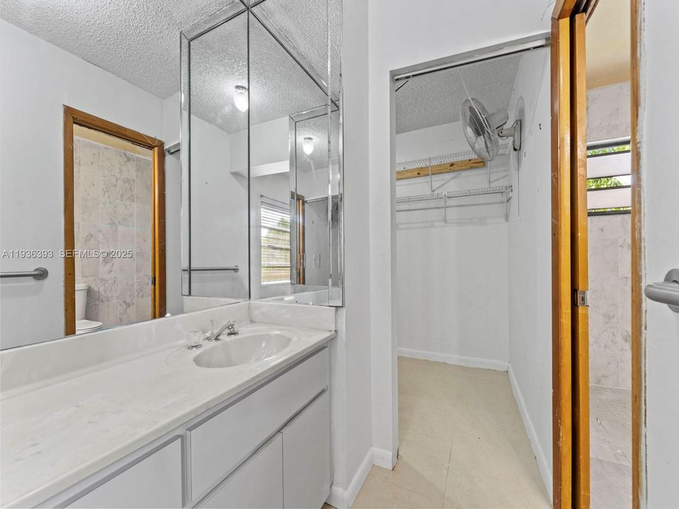 For Sale: $650,000 (4 beds, 3 baths, 1722 Square Feet)