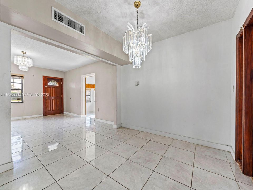 For Sale: $650,000 (4 beds, 3 baths, 1722 Square Feet)