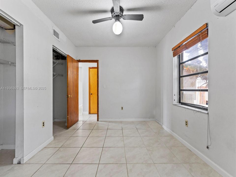 For Sale: $650,000 (4 beds, 3 baths, 1722 Square Feet)