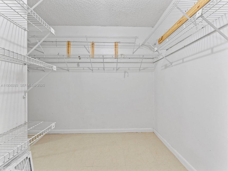 For Sale: $650,000 (4 beds, 3 baths, 1722 Square Feet)