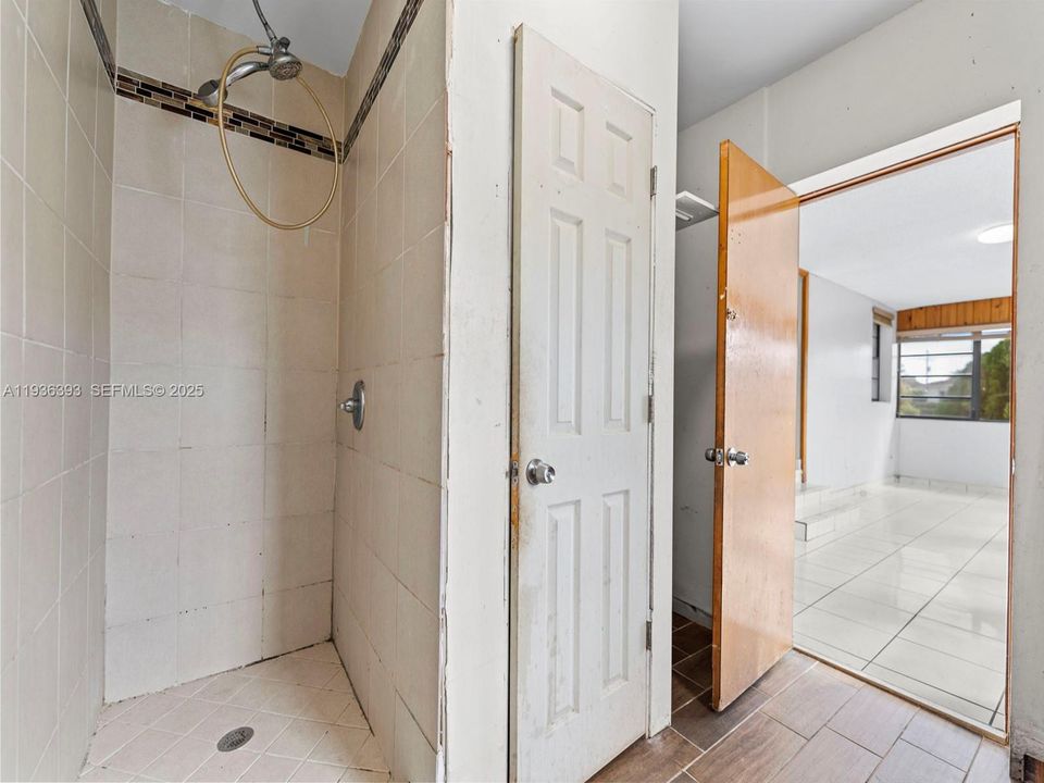 For Sale: $650,000 (4 beds, 3 baths, 1722 Square Feet)