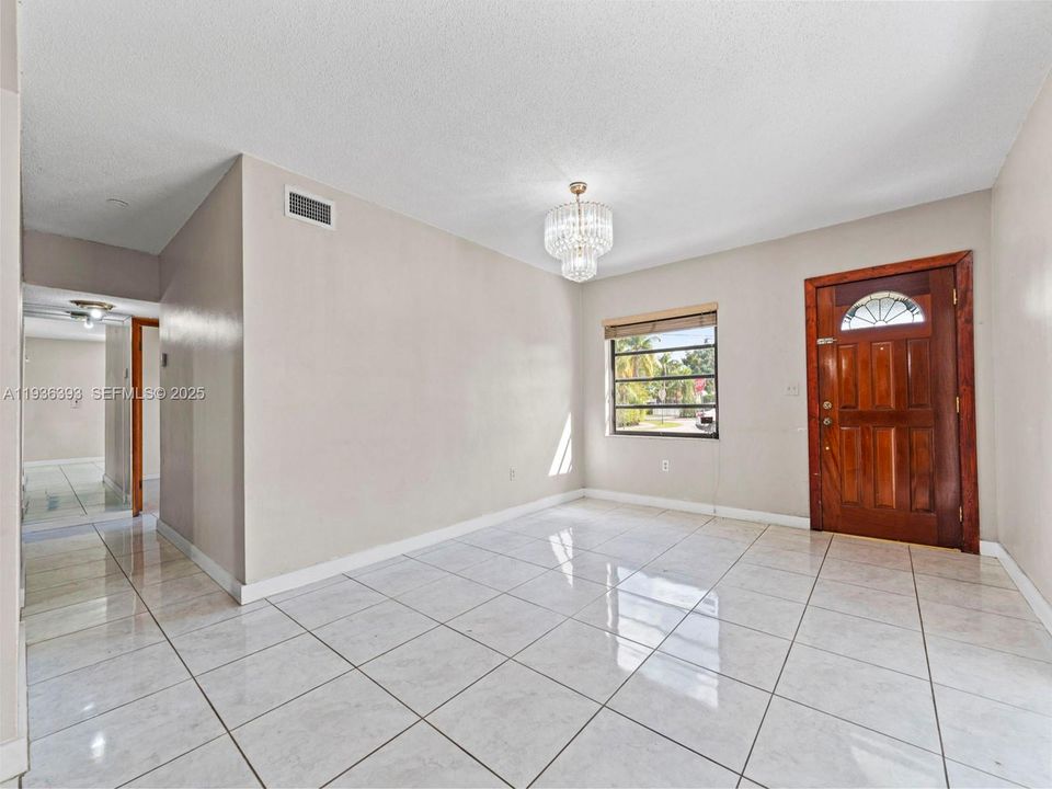 For Sale: $650,000 (4 beds, 3 baths, 1722 Square Feet)