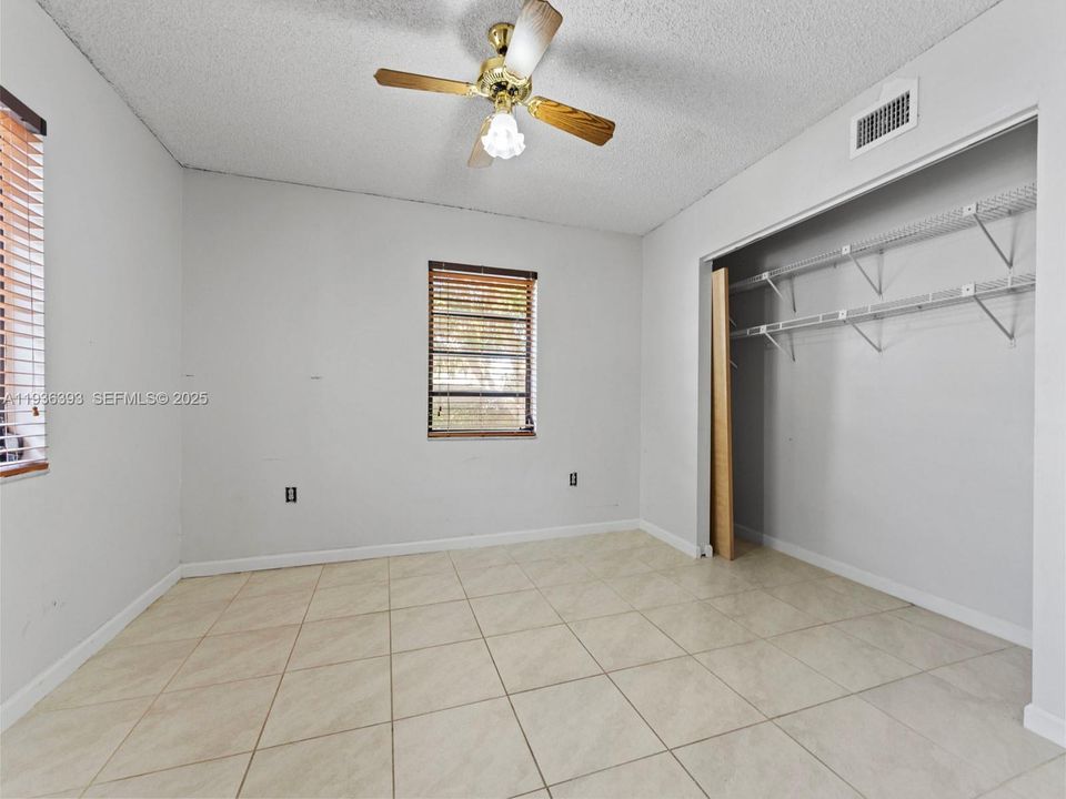 For Sale: $650,000 (4 beds, 3 baths, 1722 Square Feet)