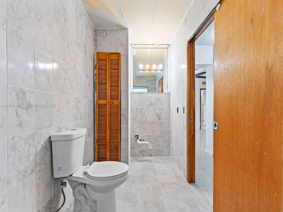 For Sale: $650,000 (4 beds, 3 baths, 1722 Square Feet)