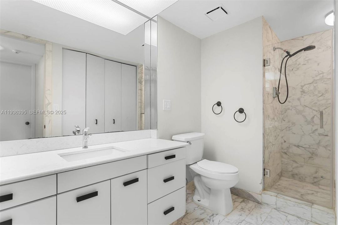 出租: $5,800 (2 贝兹, 2 浴室, 1815 平方英尺)