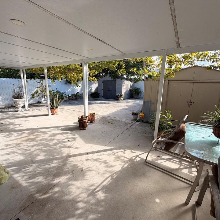 待售: $630,000 (3 贝兹, 2 浴室, 1825 平方英尺)