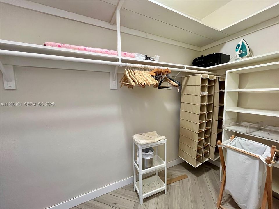 В аренду: $4,200 (2 спален, 2 ванн, 1510 Квадратных фут)