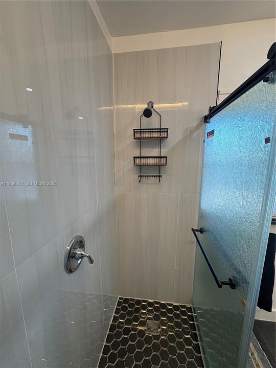 В аренду: $860 (1 спален, 1 ванн, 0 Квадратных фут)