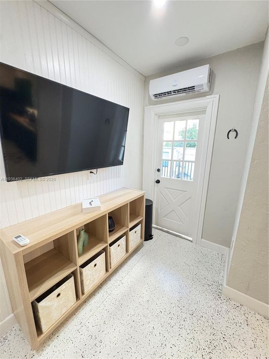 В аренду: $860 (1 спален, 1 ванн, 0 Квадратных фут)