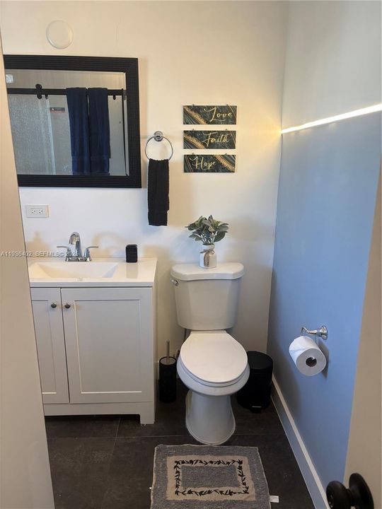 В аренду: $860 (1 спален, 1 ванн, 0 Квадратных фут)