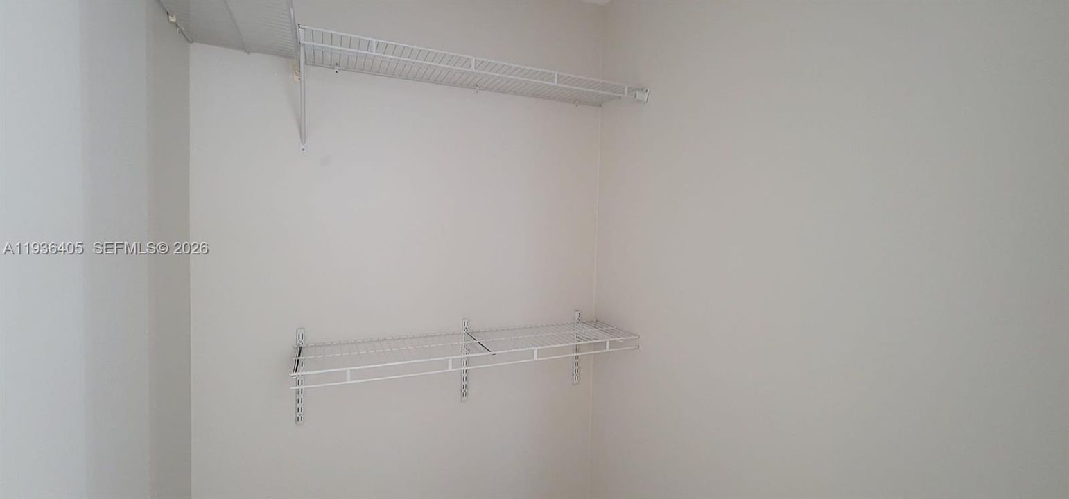 出租: $3,250 (3 贝兹, 2 浴室, 1170 平方英尺)