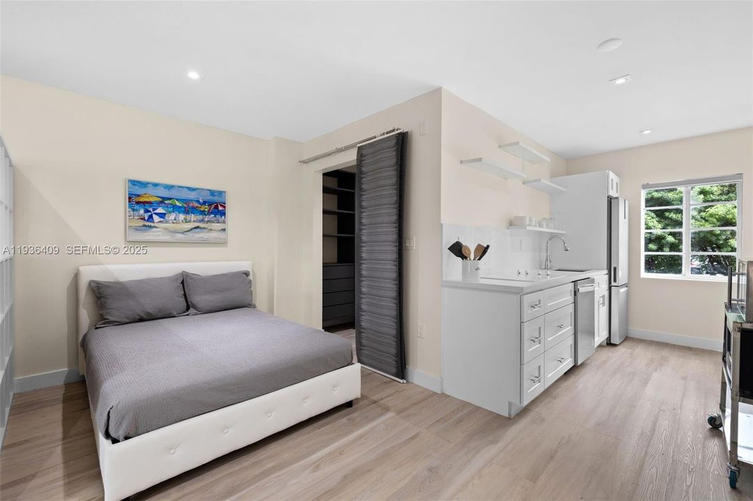 В аренду: $1,950 (0 спален, 1 ванн, 451 Квадратных фут)