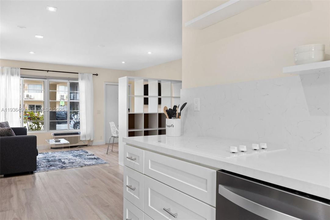 В аренду: $1,950 (0 спален, 1 ванн, 451 Квадратных фут)