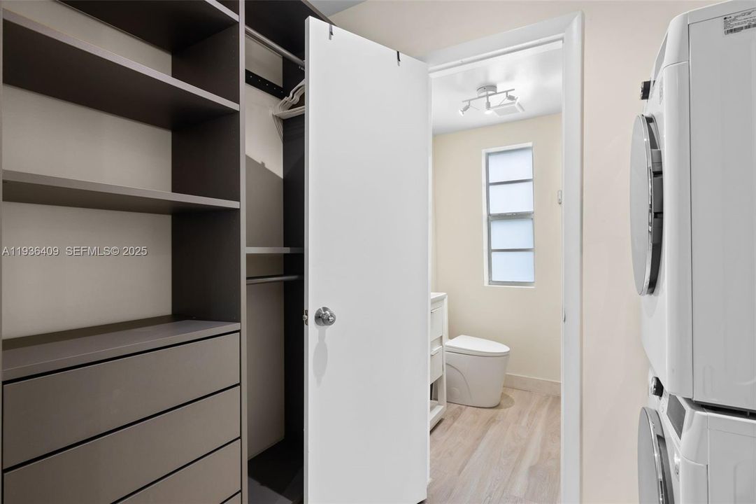 В аренду: $1,950 (0 спален, 1 ванн, 451 Квадратных фут)