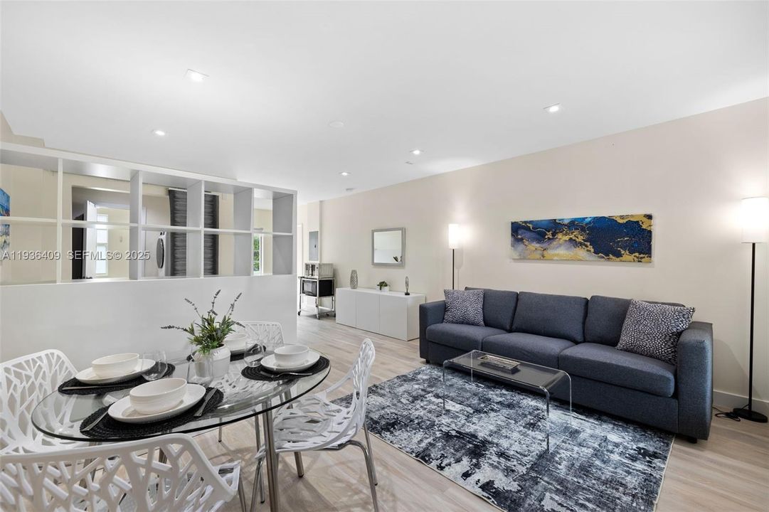 В аренду: $1,950 (0 спален, 1 ванн, 451 Квадратных фут)