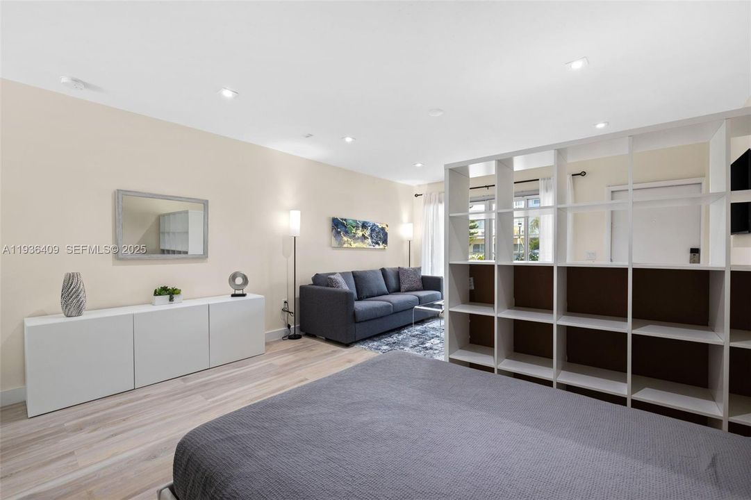 В аренду: $1,950 (0 спален, 1 ванн, 451 Квадратных фут)