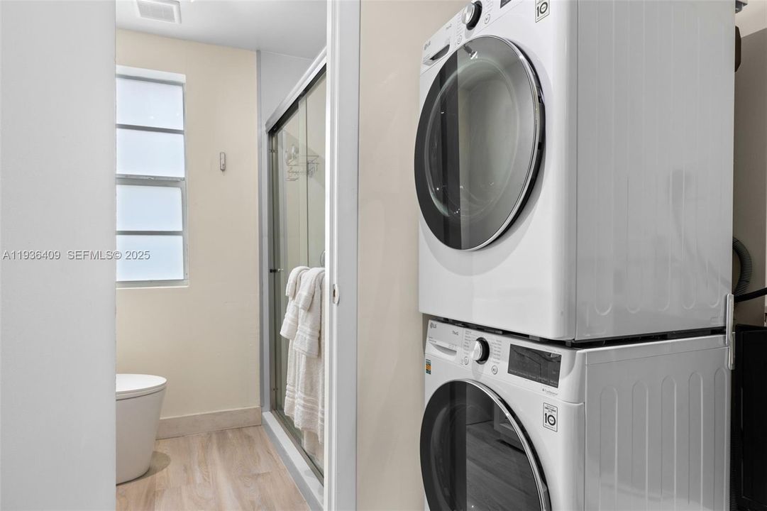 В аренду: $1,950 (0 спален, 1 ванн, 451 Квадратных фут)