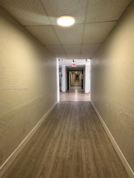 待售: $285,000 (2 贝兹, 2 浴室, 892 平方英尺)