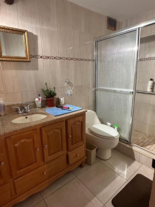 待售: $285,000 (2 贝兹, 2 浴室, 892 平方英尺)