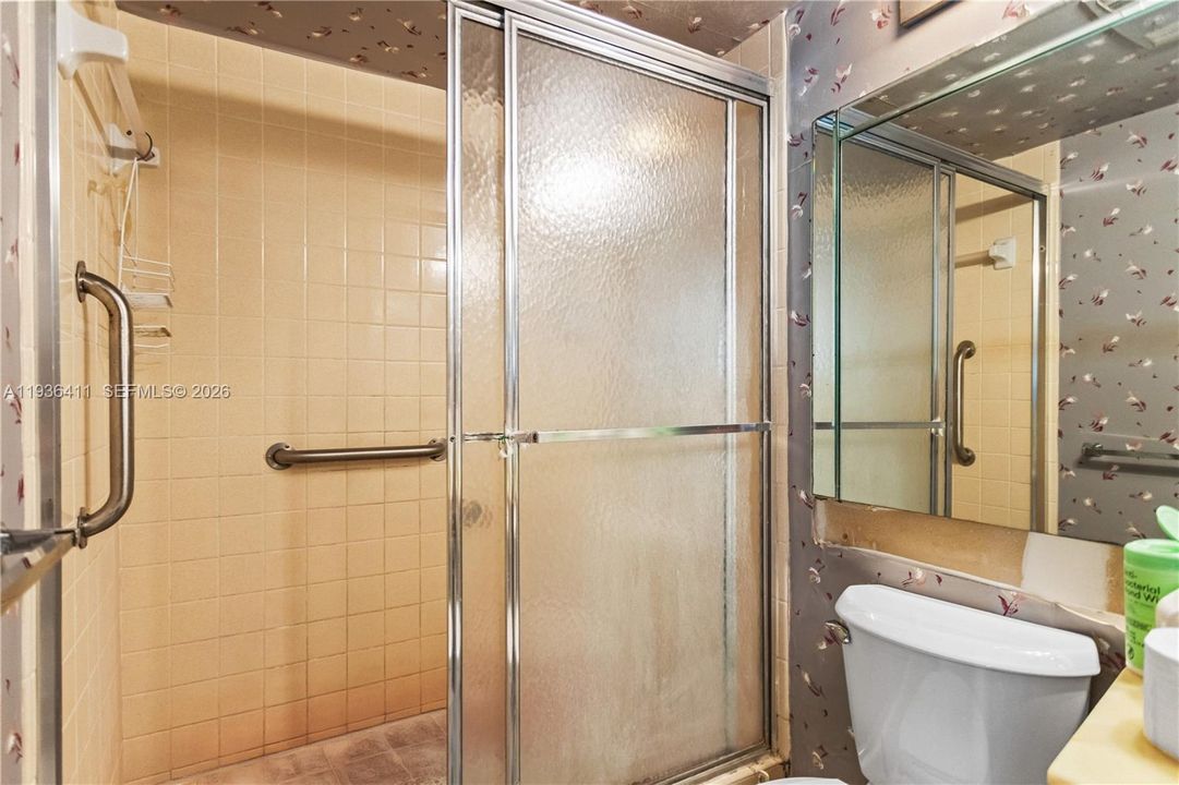 На продажу: $179,900 (2 спален, 2 ванн, 1459 Квадратных фут)