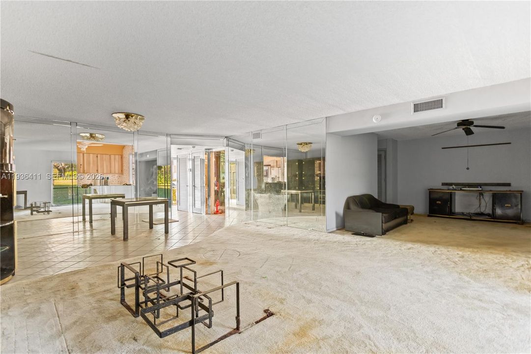 На продажу: $179,900 (2 спален, 2 ванн, 1459 Квадратных фут)