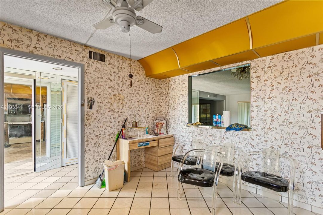 На продажу: $179,900 (2 спален, 2 ванн, 1459 Квадратных фут)