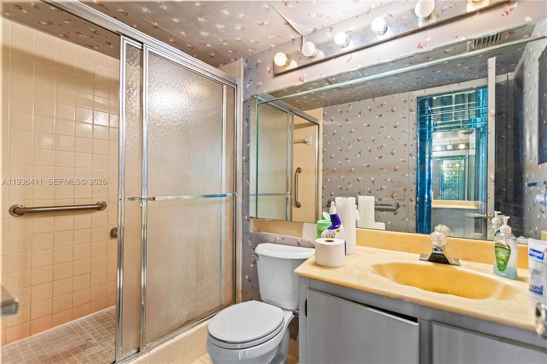 На продажу: $179,900 (2 спален, 2 ванн, 1459 Квадратных фут)